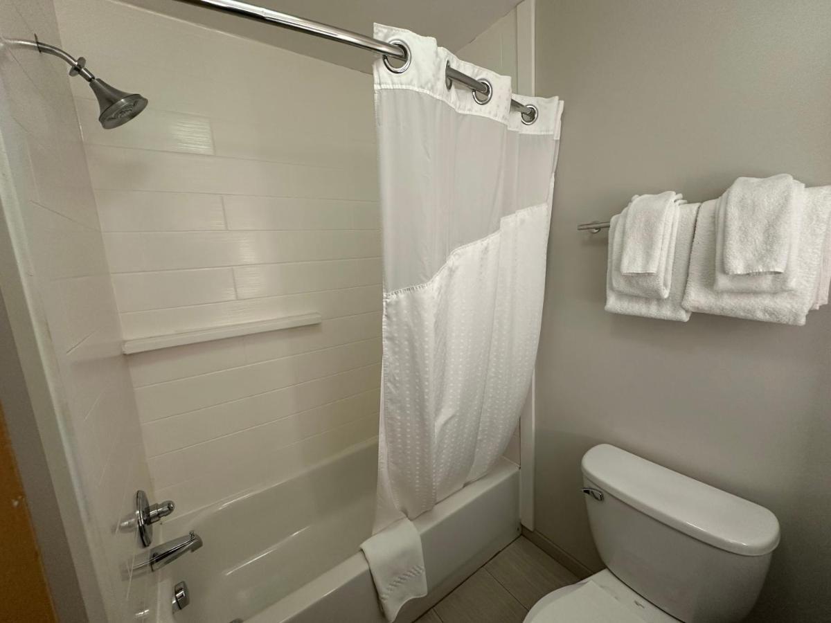 Holiday Inn Express Hotel & Suites Chesterfield - Selfridge Area By Ihg Exteriér fotografie