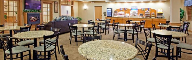 Holiday Inn Express Hotel & Suites Chesterfield - Selfridge Area By Ihg Exteriér fotografie