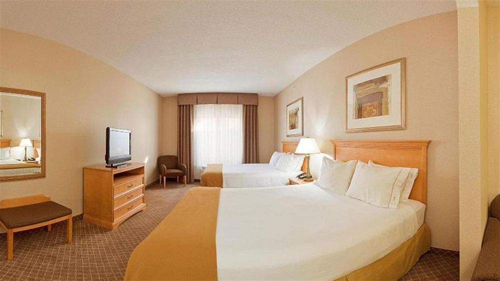 Holiday Inn Express Hotel & Suites Chesterfield - Selfridge Area By Ihg Exteriér fotografie